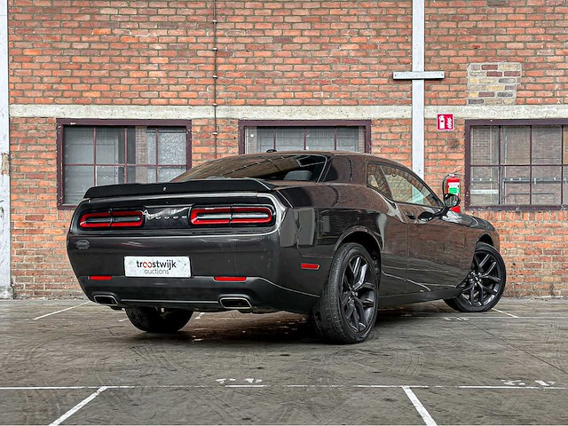 Dodge challenger sxt 3.6 v6 305pk 2019 - afbeelding 12 van  46