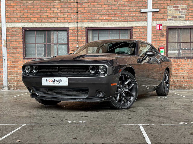 Dodge challenger sxt 3.6 v6 305pk 2019 - afbeelding 1 van  46