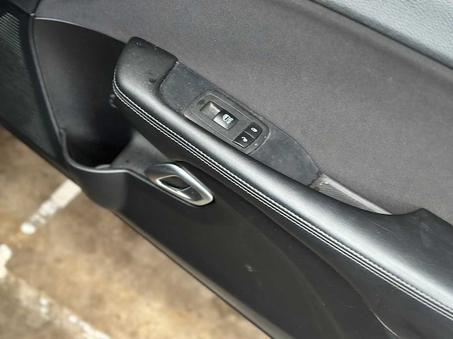 Dodge challenger sxt 3.6 v6 305pk 2019 - afbeelding 41 van  46