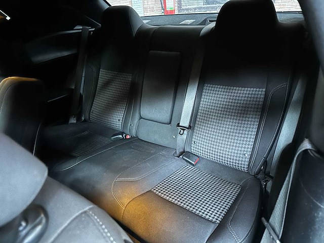 Dodge challenger sxt 3.6 v6 305pk 2019 - afbeelding 26 van  34