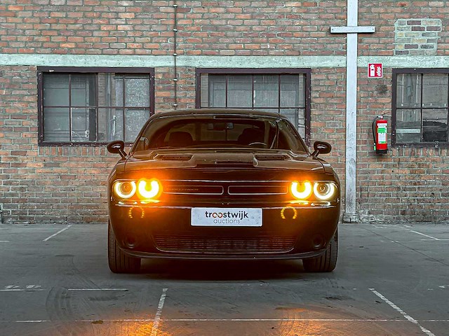 Dodge challenger sxt 3.6 v6 305pk 2019 - afbeelding 31 van  34