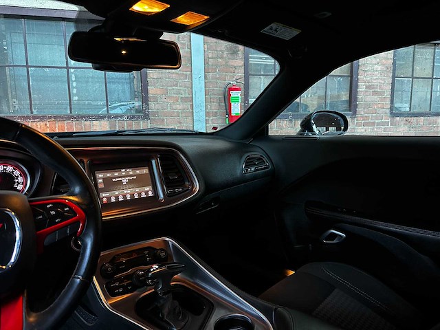 Dodge challenger sxt 3.6 v6 305pk 2019 - afbeelding 8 van  29