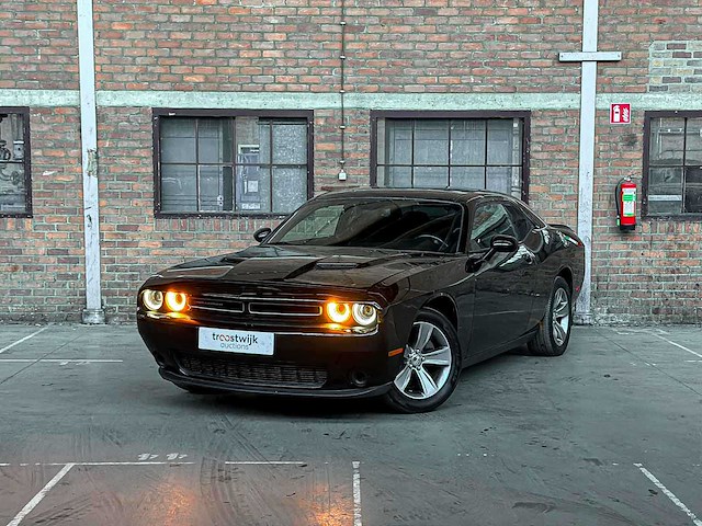 Dodge challenger sxt 3.6 v6 305pk 2019 - afbeelding 1 van  29
