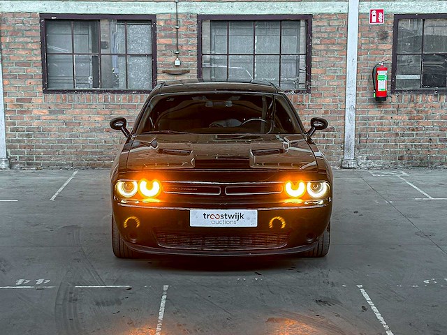 Dodge challenger sxt 3.6 v6 305pk 2019 - afbeelding 26 van  29