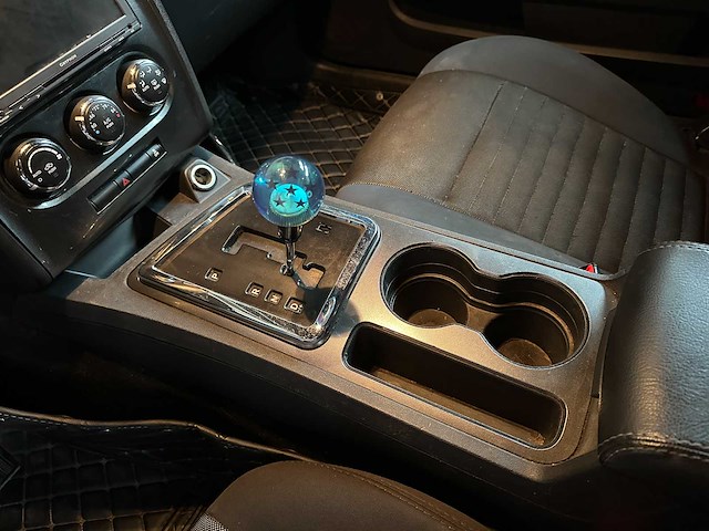 Dodge challenger sxt 3.6 v6 309pk 2014 - afbeelding 15 van  31