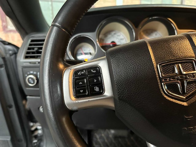 Dodge challenger sxt 3.6 v6 309pk 2014 - afbeelding 15 van  16