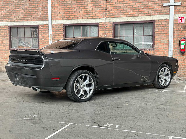 Dodge challenger sxt 3.6 v6 309pk 2014 - afbeelding 3 van  22