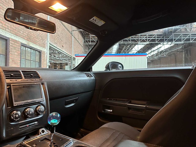 Dodge challenger sxt 3.6 v6 309pk 2014 - afbeelding 6 van  22