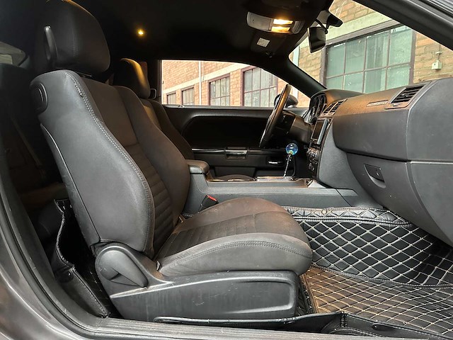 Dodge challenger sxt 3.6 v6 309pk 2014 - afbeelding 13 van  22