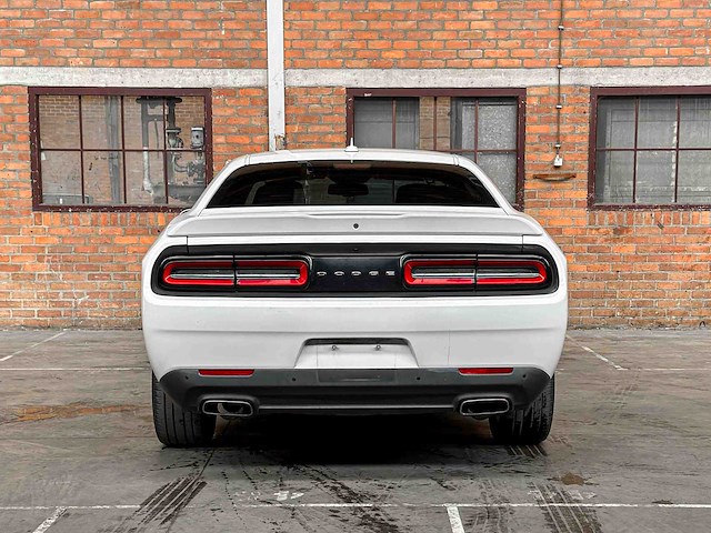 Dodge challenger sxt plus 3.6 v6 305pk 2015 - afbeelding 7 van  43