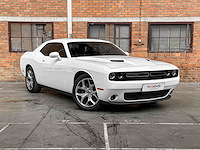 Dodge challenger sxt plus 3.6 v6 305pk 2015 - afbeelding 42 van  43