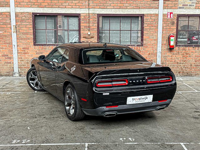 Dodge challenger sxt plus 3.6 v6 305pk 2015 - afbeelding 10 van  51