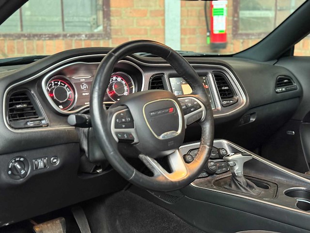 Dodge challenger sxt plus 3.6 v6 305pk 2015 - afbeelding 14 van  51