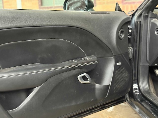 Dodge challenger sxt plus 3.6 v6 305pk 2015 - afbeelding 28 van  51