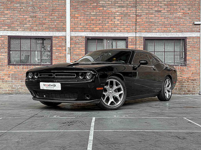 Dodge challenger sxt plus 3.6 v6 305pk 2015 - afbeelding 1 van  43