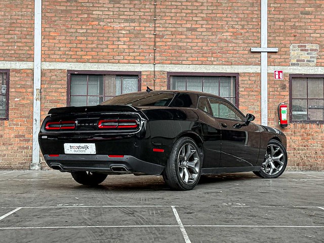 Dodge challenger sxt plus 3.6 v6 305pk 2015 - afbeelding 4 van  51