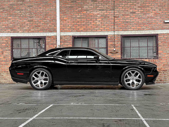 Dodge challenger sxt plus 3.6 v6 305pk 2015 - afbeelding 3 van  43