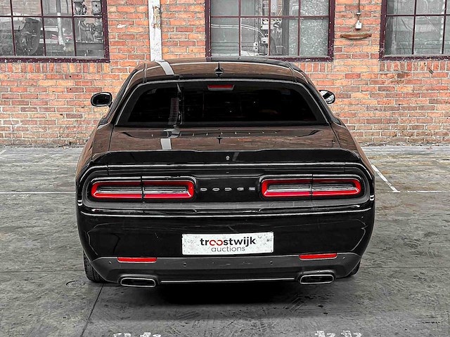 Dodge challenger sxt plus 3.6 v6 305pk 2015 - afbeelding 8 van  43