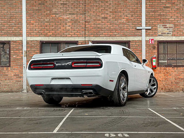 Dodge challenger sxt plus 3.6 v6 305pk 2015 - afbeelding 24 van  25