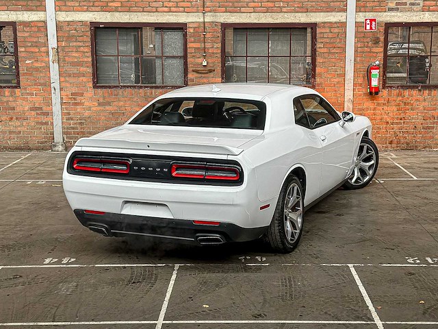 Dodge challenger sxt plus 3.6 v6 305pk 2015 - afbeelding 17 van  17