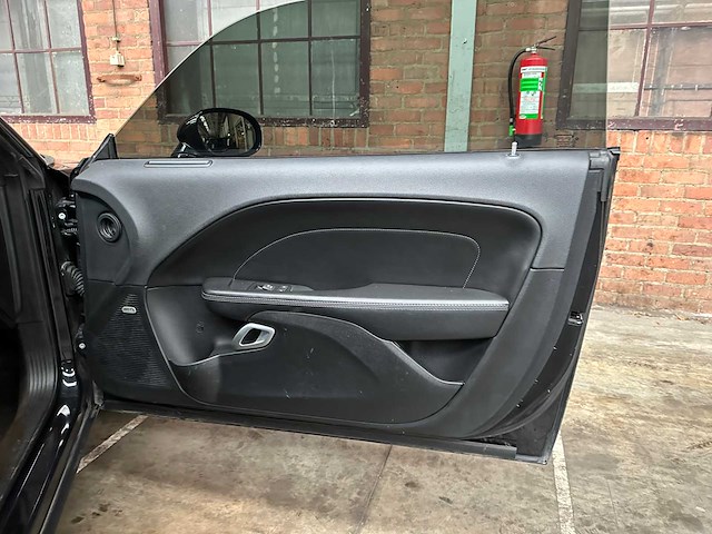 Dodge challenger sxt plus 3.6 v6 305pk 2015 - afbeelding 20 van  26