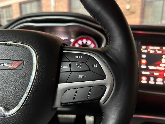 Dodge challenger sxt plus 3.6 v6 305pk 2015 - afbeelding 16 van  36