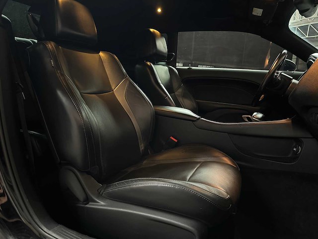 Dodge challenger sxt plus 3.6 v6 305pk 2015 - afbeelding 11 van  13