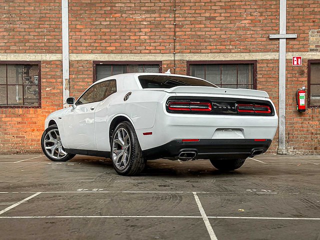 Dodge challenger sxt plus 3.6 v6 305pk 2015 - afbeelding 14 van  21