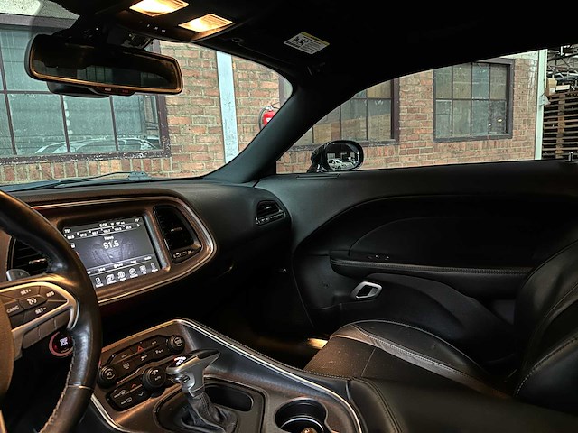 Dodge challenger sxt plus 3.6 v6 305pk 2015 - afbeelding 16 van  41
