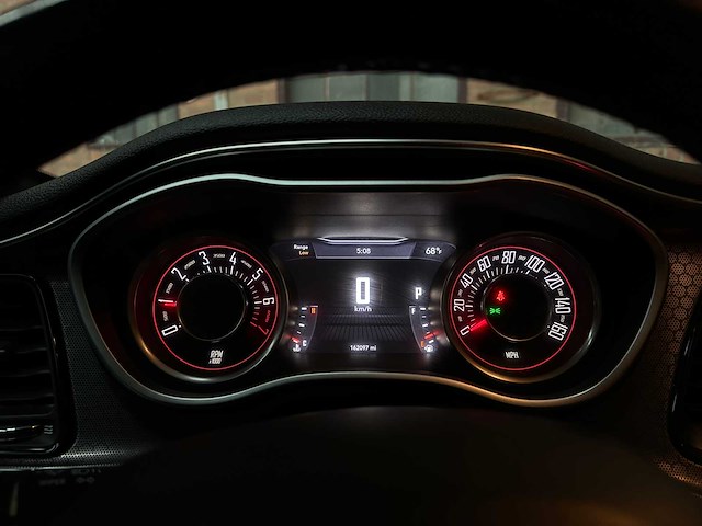 Dodge challenger sxt plus 3.6 v6 305pk 2015 - afbeelding 21 van  41
