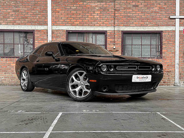 Dodge challenger sxt plus 3.6 v6 305pk 2015 - afbeelding 40 van  41