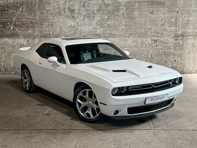 Dodge challenger sxt plus 3.6 v6 305pk 2015 - afbeelding 2 van  25