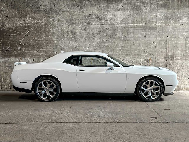 Dodge challenger sxt plus 3.6 v6 305pk 2015 - afbeelding 4 van  25