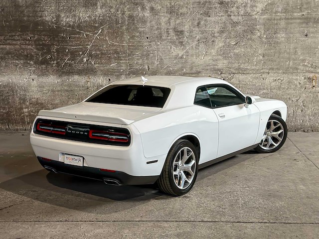 Dodge challenger sxt plus 3.6 v6 305pk 2015 - afbeelding 6 van  25