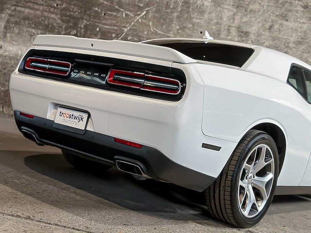 Dodge challenger sxt plus 3.6 v6 305pk 2015 - afbeelding 7 van  25