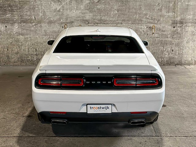 Dodge challenger sxt plus 3.6 v6 305pk 2015 - afbeelding 9 van  25
