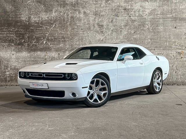 Dodge challenger sxt plus 3.6 v6 305pk 2015 - afbeelding 1 van  25