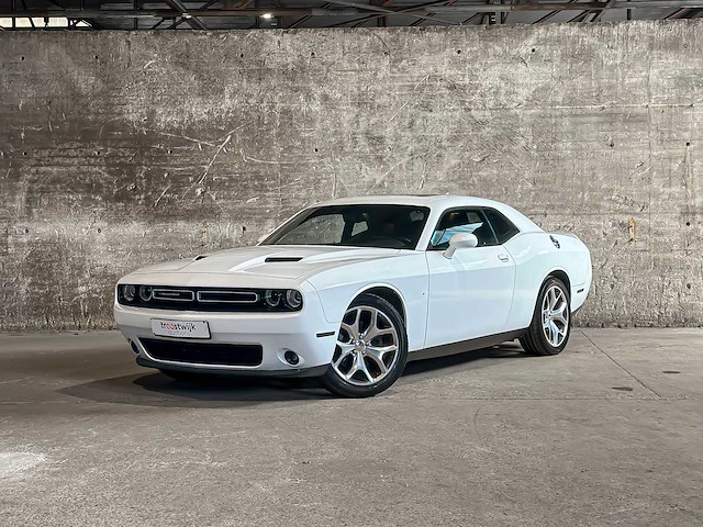 Dodge challenger sxt plus 3.6 v6 305pk 2015 - afbeelding 11 van  25
