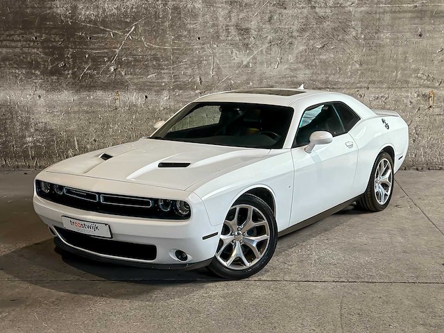 Dodge challenger sxt plus 3.6 v6 305pk 2015 - afbeelding 19 van  25
