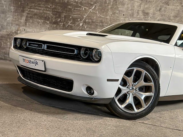 Dodge challenger sxt plus 3.6 v6 305pk 2015 - afbeelding 20 van  25