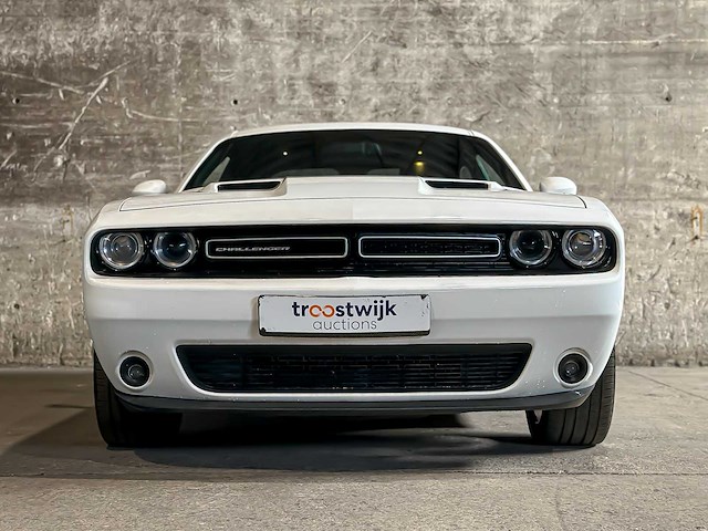 Dodge challenger sxt plus 3.6 v6 305pk 2015 - afbeelding 22 van  25