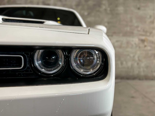 Dodge challenger sxt plus 3.6 v6 305pk 2015 - afbeelding 24 van  25