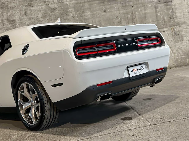 Dodge challenger sxt plus 3.6 v6 305pk 2015 - afbeelding 14 van  71