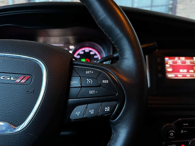 Dodge charger police hemi 5.7 v8 375pk 2015 - afbeelding 17 van  41