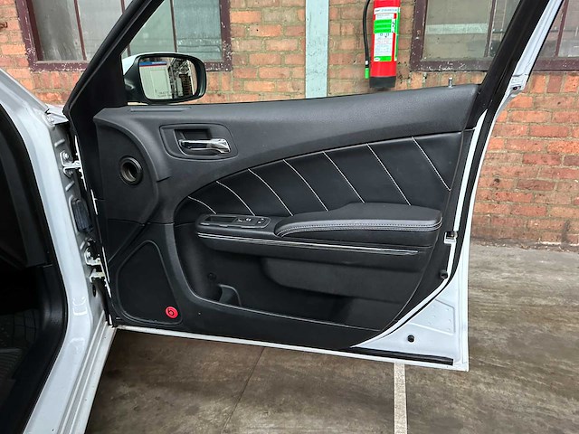 Dodge charger rt hemi 5.7 v8 375pk 2013 - afbeelding 31 van  45