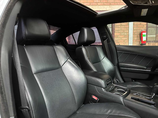 Dodge charger rt hemi 5.7 v8 375pk 2013 - afbeelding 40 van  46
