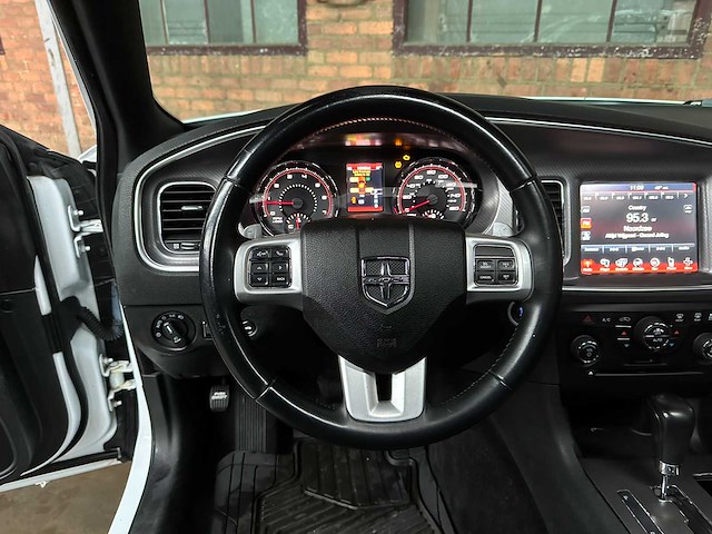 Dodge charger rt hemi 5.7 v8 375pk 2013 - afbeelding 30 van  46
