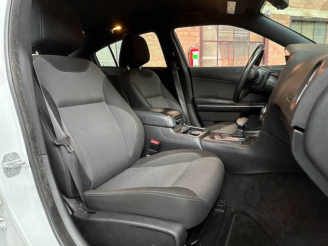 Dodge charger se 3.6 v6 292pk 2016 - afbeelding 35 van  41