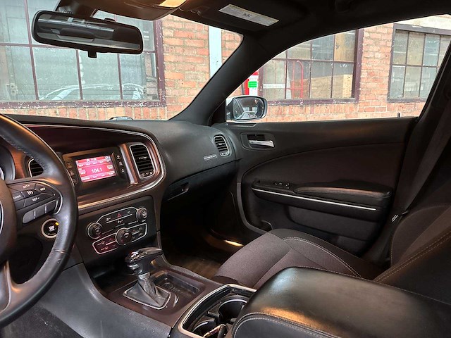 Dodge charger se 3.6 v6 292pk 2016 - afbeelding 9 van  28