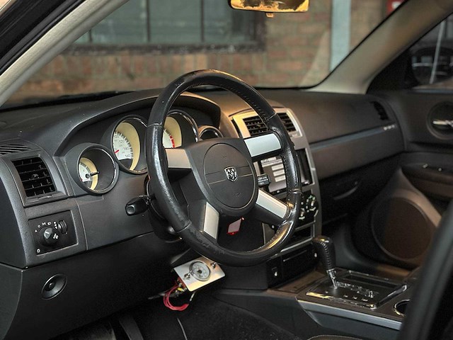 Dodge charger srt8 6.1 v8 425pk 2008 youngtimer - afbeelding 8 van  41